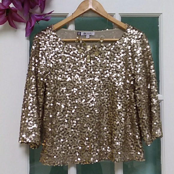 Jennifer Lopez Tops - NWOT Jennifer Lopez Top